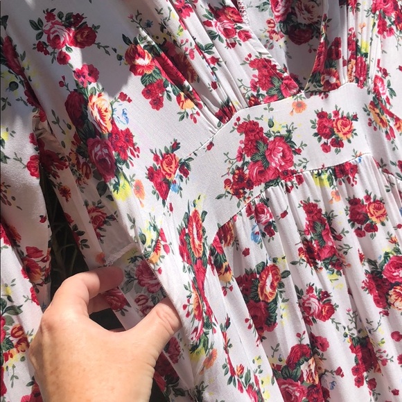 🌹Romantic Rose Plunging V Neck Floral Maxi Dress - Picture 8 of 10